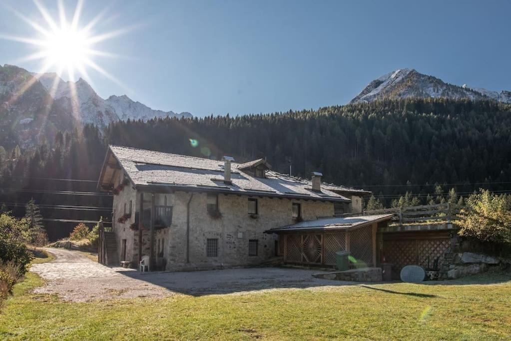 Chalet Rustico Bertolini Per Gruppi! Villa Vermiglio Exterior photo